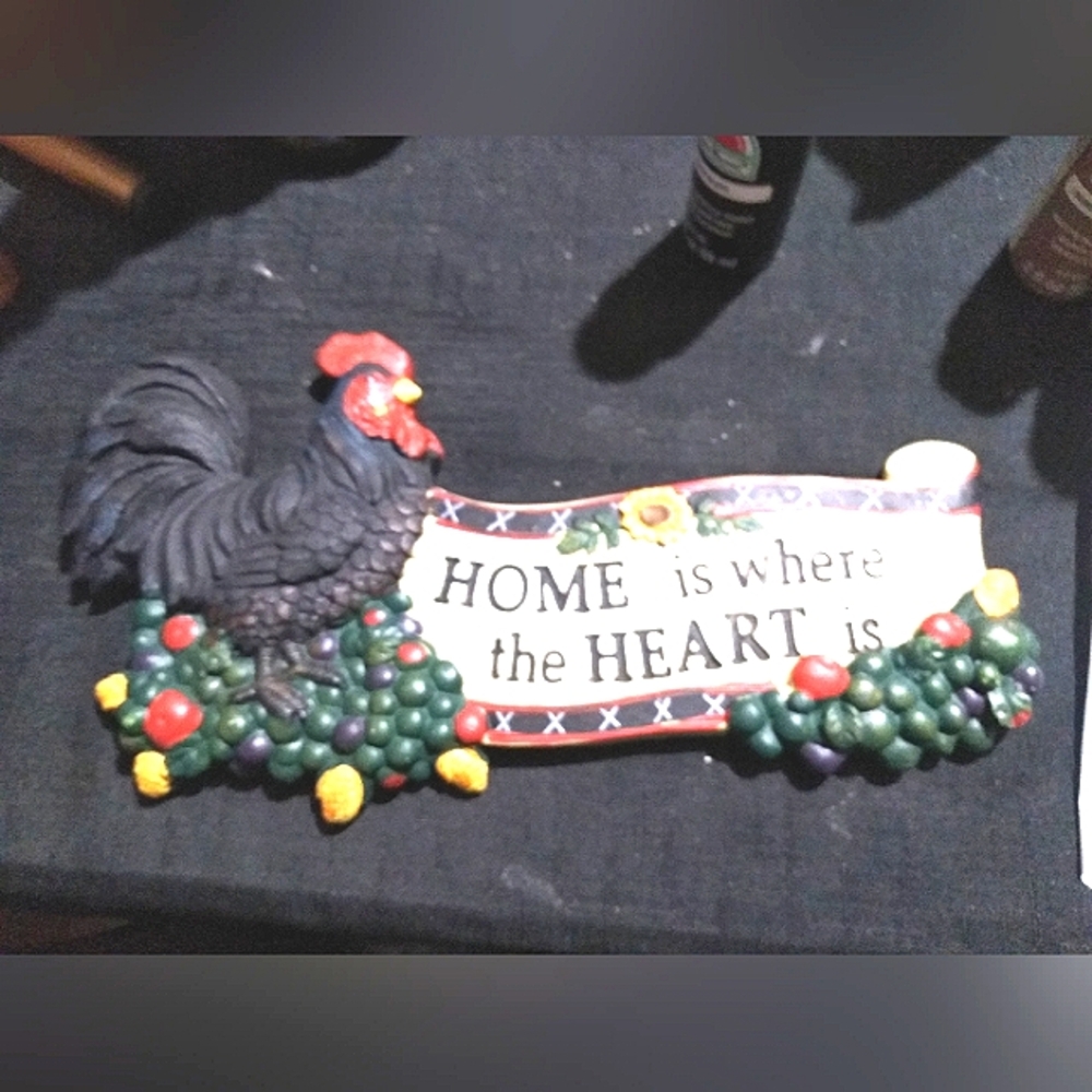 Black chicken "Home is where the heart it" wall decoration